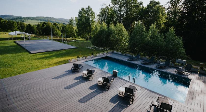 Aspen Prime Ski & Bike Resort - nowo otwarty basen zewnetrzny i jacuzzi w cenie pobytu photo