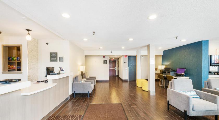 Comfort Inn Mayfield Heights Cleveland East photo