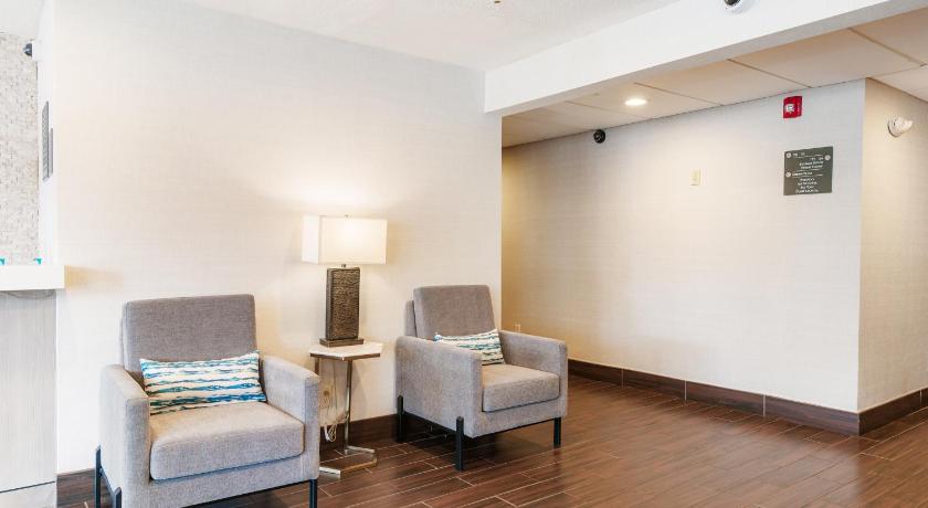 Comfort Inn Mayfield Heights Cleveland East photo