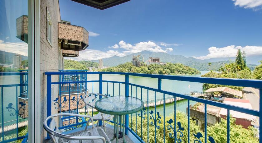 B&B sun moon lake photo