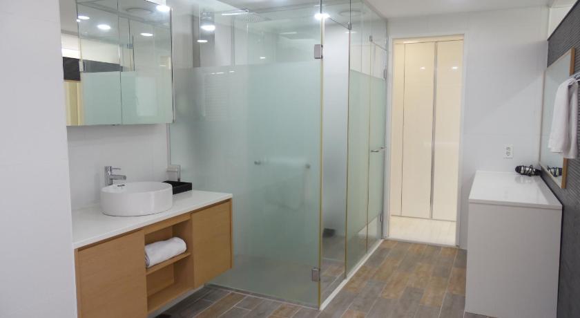 Image of Family suite - A type 1F 14