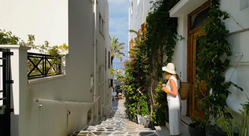 AmazeU Suites Naxos photo