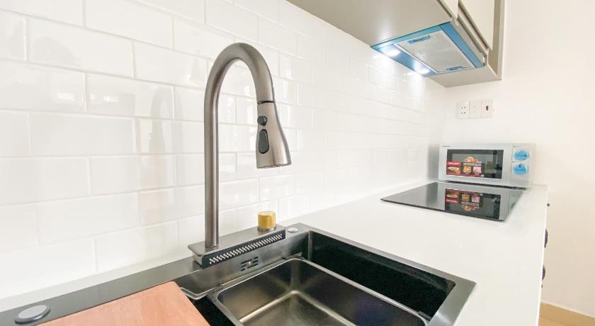 호치민 제우스 리빙 - 룸 인 빌라 언 푸 (Zeus Living - Room in Villa An Phu) 3성급 호텔 스위트룸