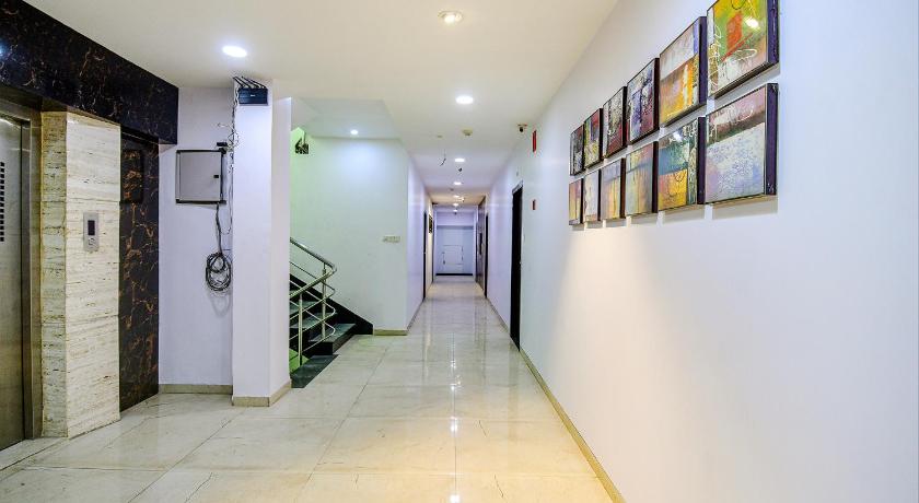 FabHotel Rani Tower - Chinar Park - image 5