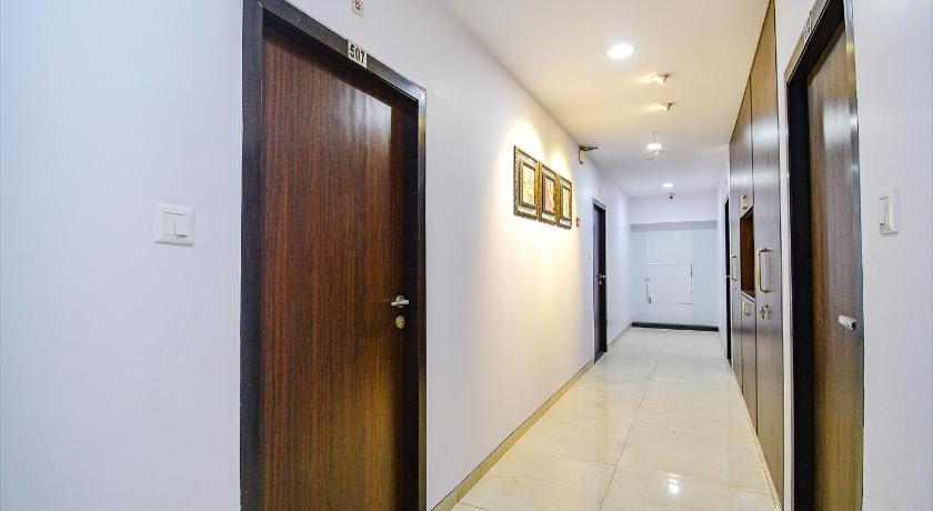FabHotel Rani Tower - Chinar Park - image 15