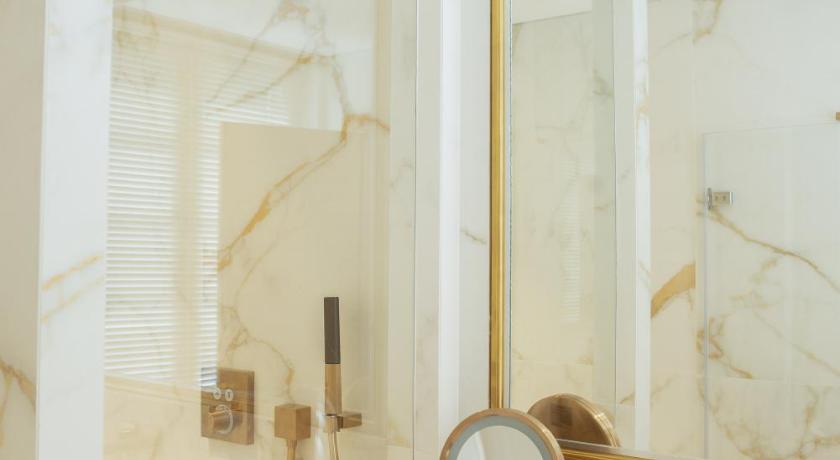 Image of Suite 17