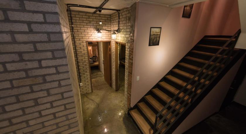 首尔 Inno Hostel and Pub Lounge Hongdae 1星级 酒店 泳池