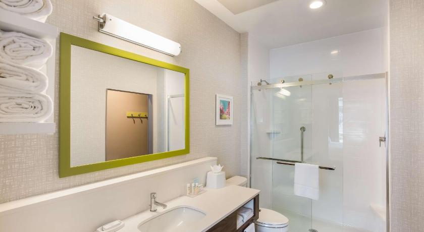 Hampton Inn & Suites Houghton photo