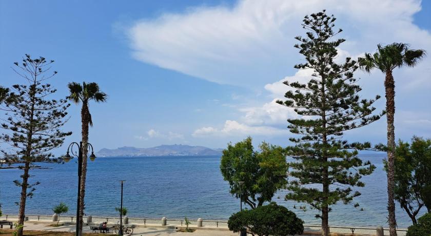 Bristol Sea View Apartments photo