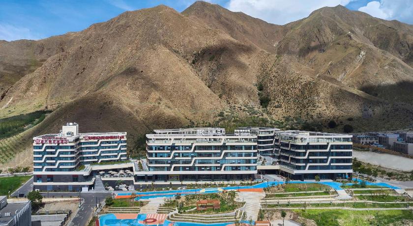 Hilton Garden Inn Lhasa - image 2