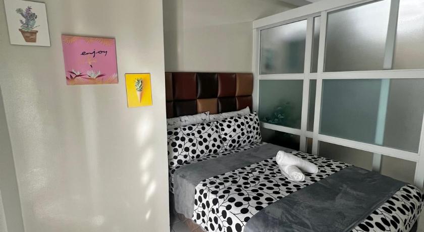 Netflix and Unli WIFI!!! The Elchies Room at Tagaytay Prime Residence — Hotel in Tagaytay
