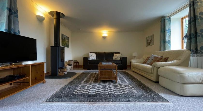 Kerrowdown Cottage-Self Catering for 4 in the Highlands — Hotel in Grantown On Spey