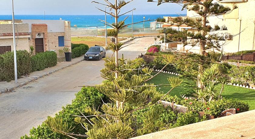 Stunning 5-Bedroom Villa with Breathtaking Sea Views &amp; Roof Penthouse at Badr resort North Coast El  — Hotel in El Alamein