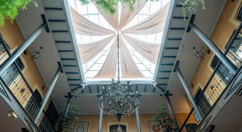 Mansion Alcazar — Hotel in Cuenca