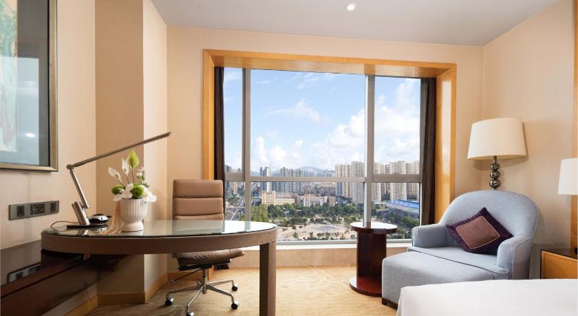 Image of 1 King Standard High Floor 5