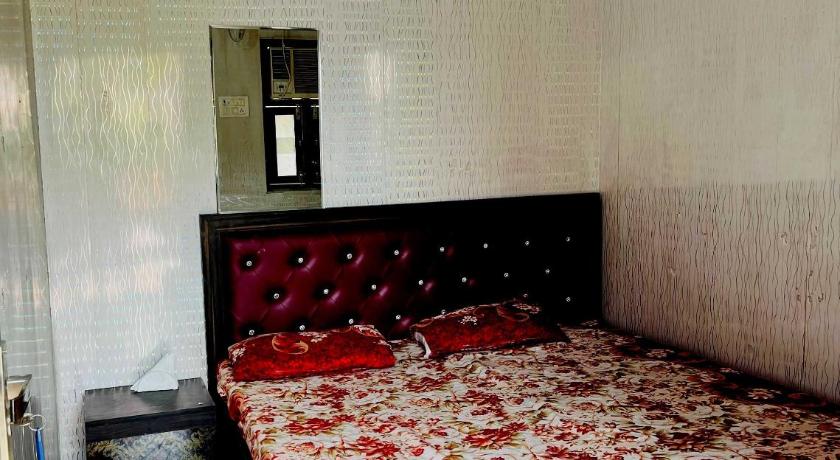 POP Om Satguru Vaishno Hotel photo