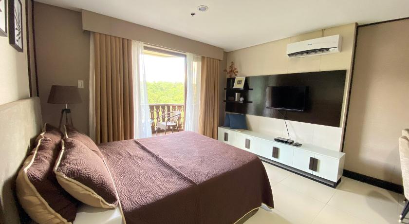 Crosswinds Nature View Suite photo