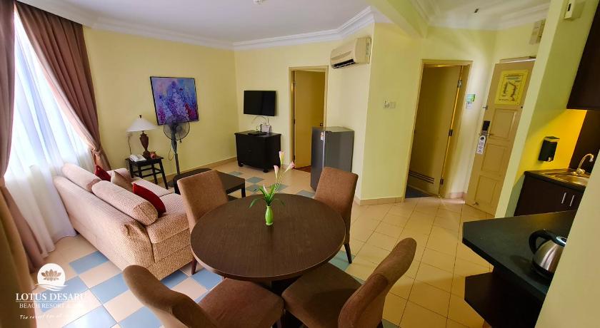 Image of 2 Bedroom Junior Suite - SPLASH Water Park View 6