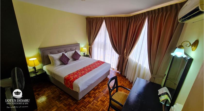 Image of 2 Bedroom Junior Suite - SPLASH Water Park View 1