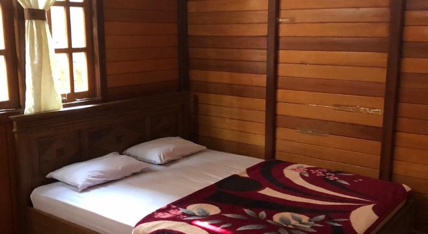 Roemah Kayu Saragan Syariah Magelang RedPartner photo