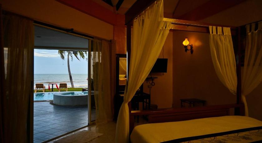 Image of Executive Suite with Private Pool 7