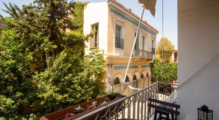Hadrian by Heloni Apartments photo