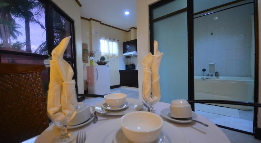 Image of Executive Suite with Private Pool 9