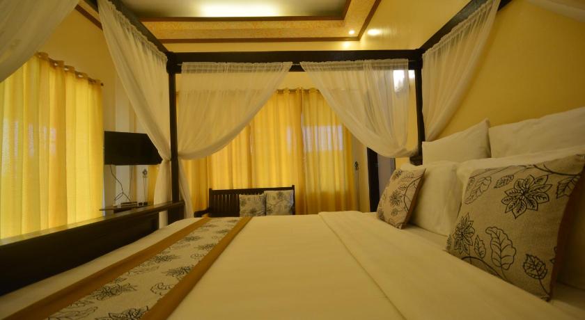 Image of Executive Suite with Private Pool 4