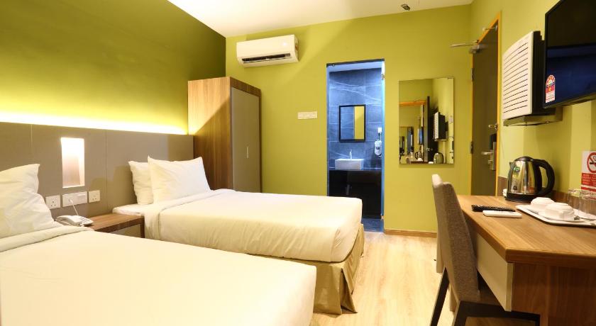 Yee Hotel photo
