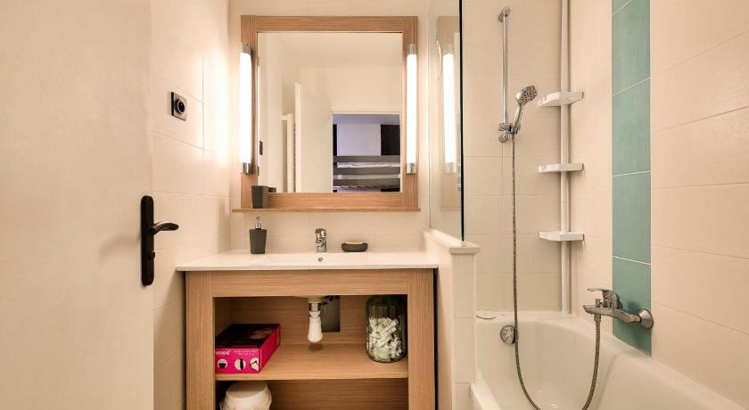 Image of Prestige One-Bedroom Apartment (6 People) 2