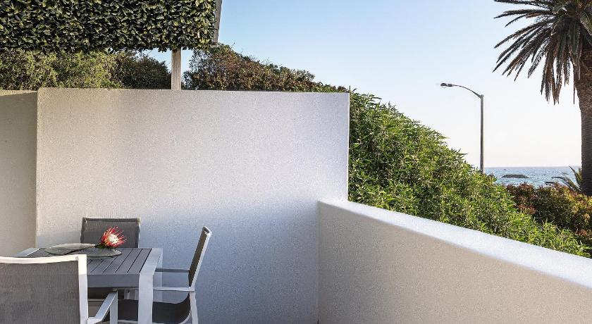Image of Pool Suite Plus with Terrace 8