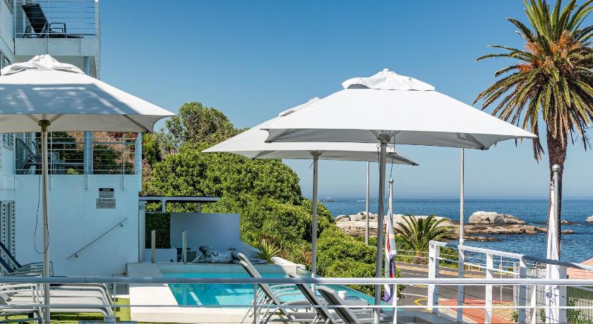 Image of Pool Suite Plus with Terrace 7