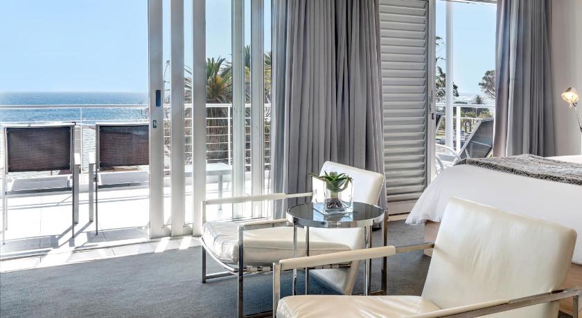Image of Classic Suite with Sea View 9