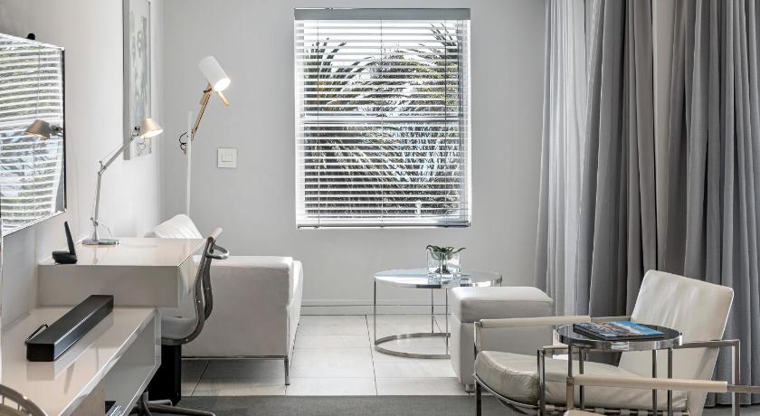 Image of Classic Suite with Sea View 13