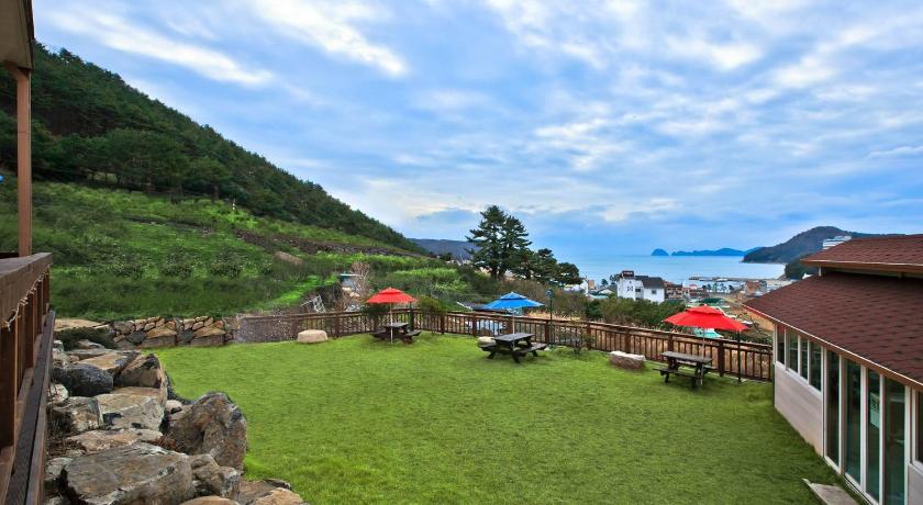 Skyari Pension photo