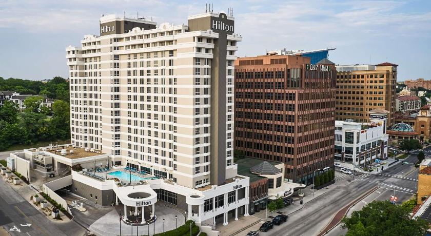 Hilton Kansas City Country Club Plaza photo