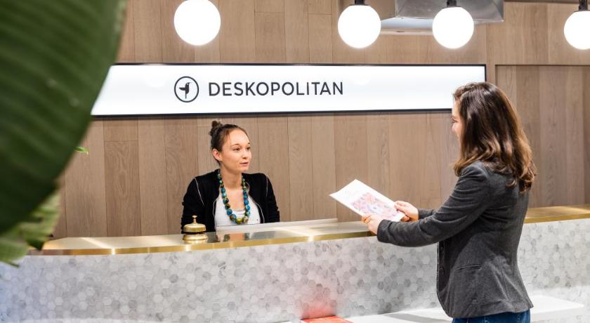 Deskopolitan House photo