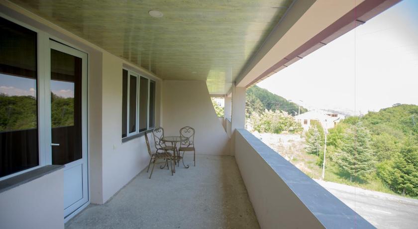Tsaghkahovit Hotel photo