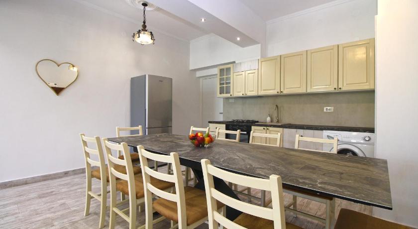 Apartment 826 - image 48