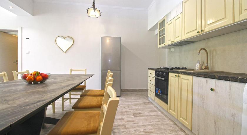 Apartment 826 - image 26