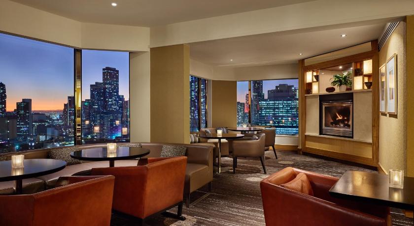 Image of 1 King Bed Deluxe With Club Access 5