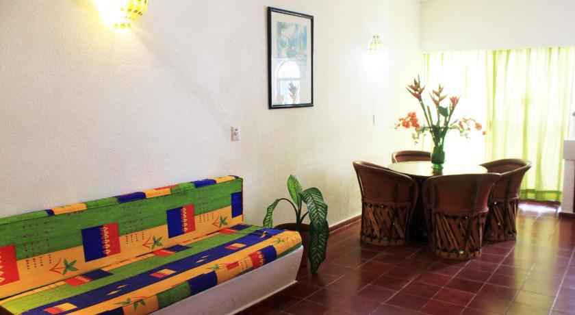 Suites Plaza del Rio - Family Hotel Malecon Centro