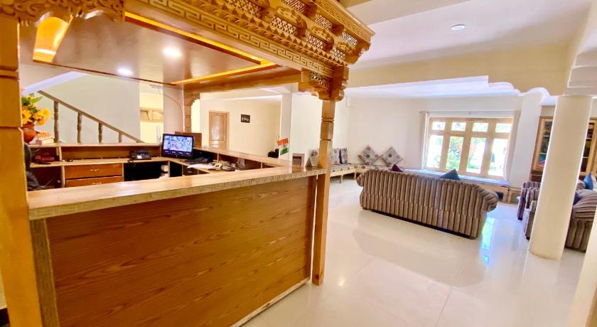 HOTEL PALAM HILLS - image 9