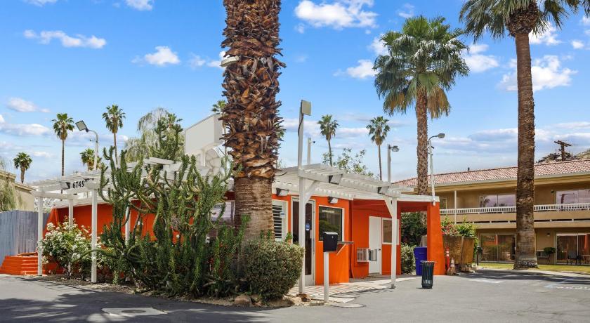 Sol Springs Inn photo