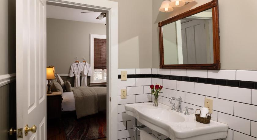 Rosemont Inn photo