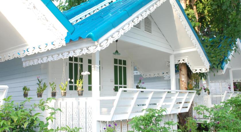 Image of Bungalow - Garden View 6