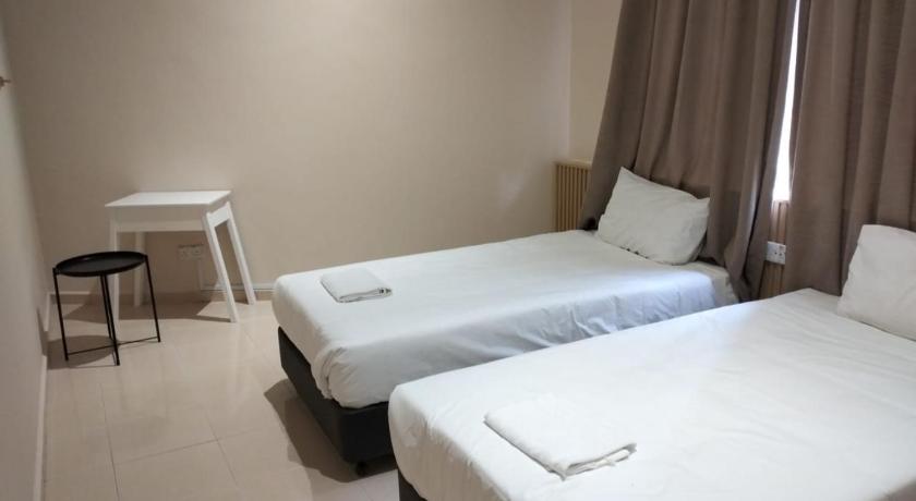 Image of Deluxe Suite 6
