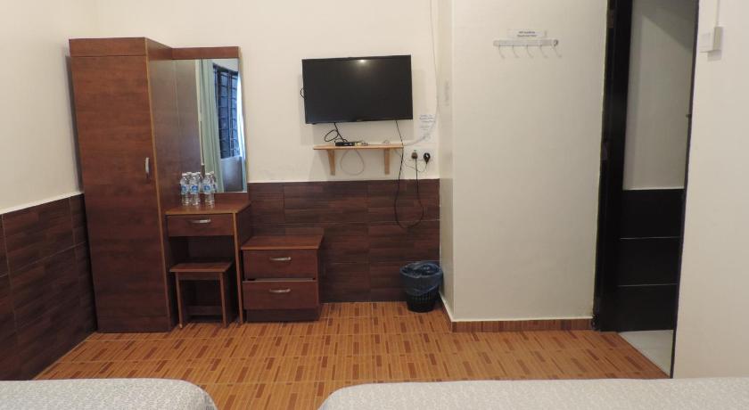 Image of Standard Triple 3