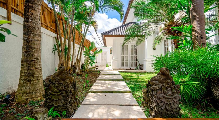 Kencana Villa Seminyak - image 5