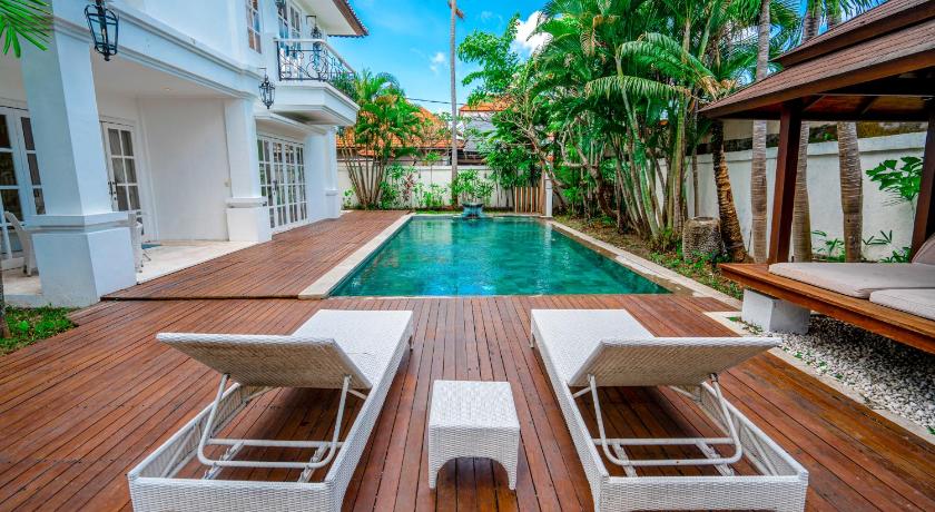 Kencana Villa Seminyak - image 2
